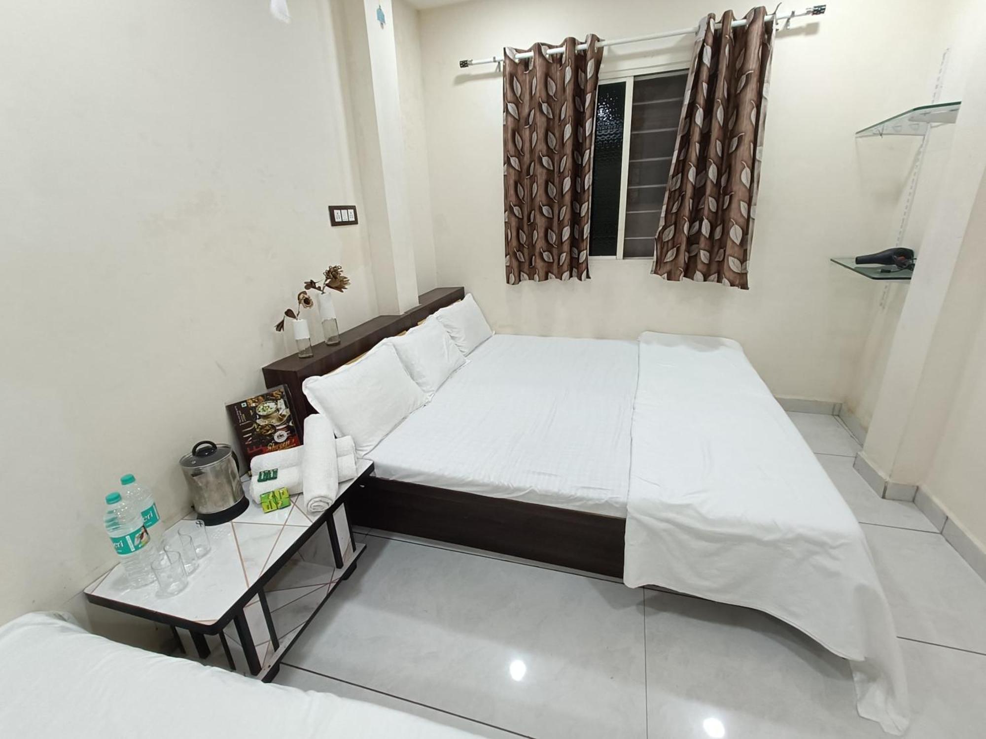 Treebo Yatri Grah Kshipra T Hotel Ujjain Exterior photo