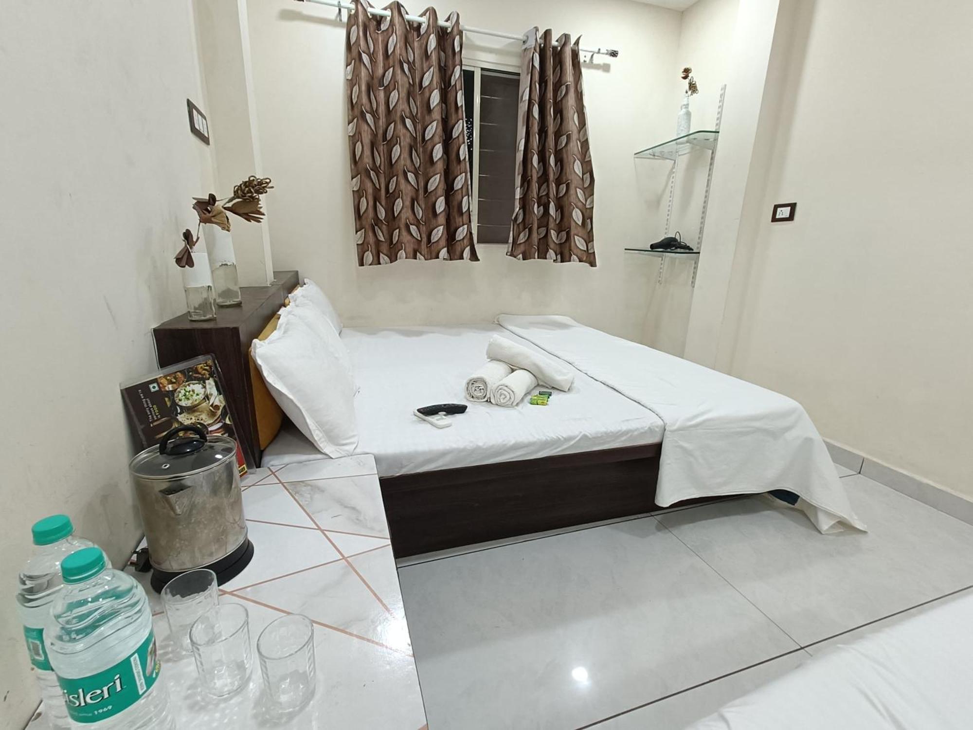 Treebo Yatri Grah Kshipra T Hotel Ujjain Exterior photo