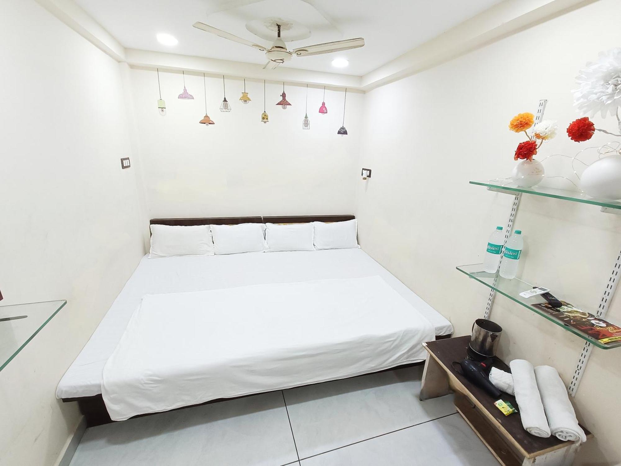 Treebo Yatri Grah Kshipra T Hotel Ujjain Exterior photo